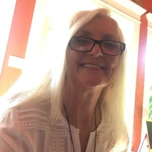 Meet your Posher, Cindi